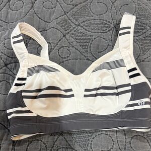 lululemon athletica Women's Sports Bra - White and Gray Stripes